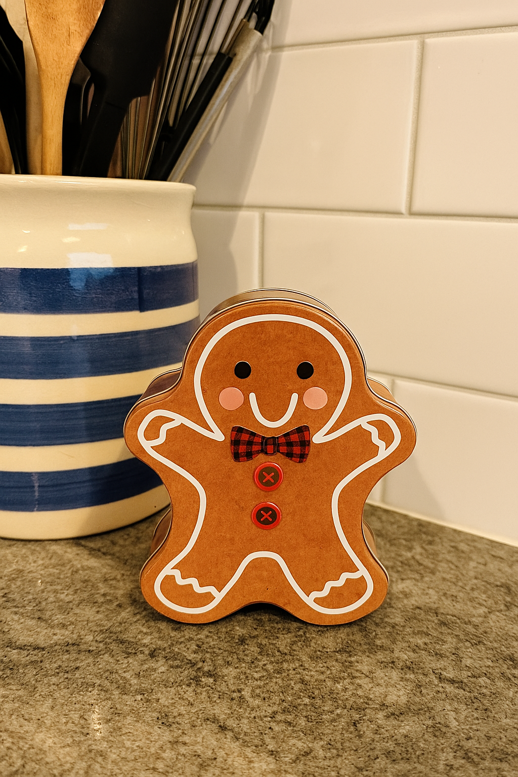 Gingerbread Man Tin - Festive Christmas Storage & Gift Box - Image 2