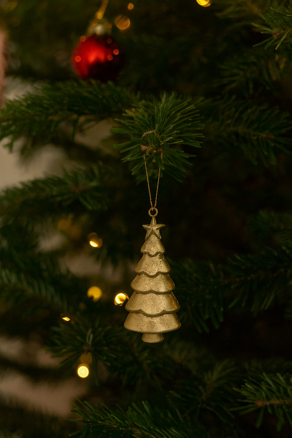 Gold Christmas Tree Ornament – Elegant Festive Holiday Décor - Image 2
