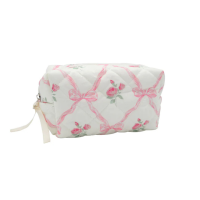 Soft Quilt Make-up Bag Bows & Roses – Quilted Cosmetic Travel Organizer